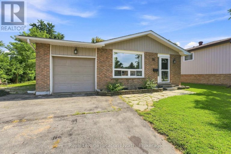 32 COURTICE CRESCENT