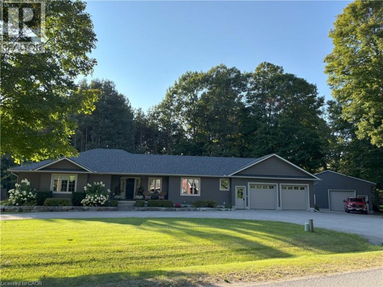 22 GORDON Road Tiny