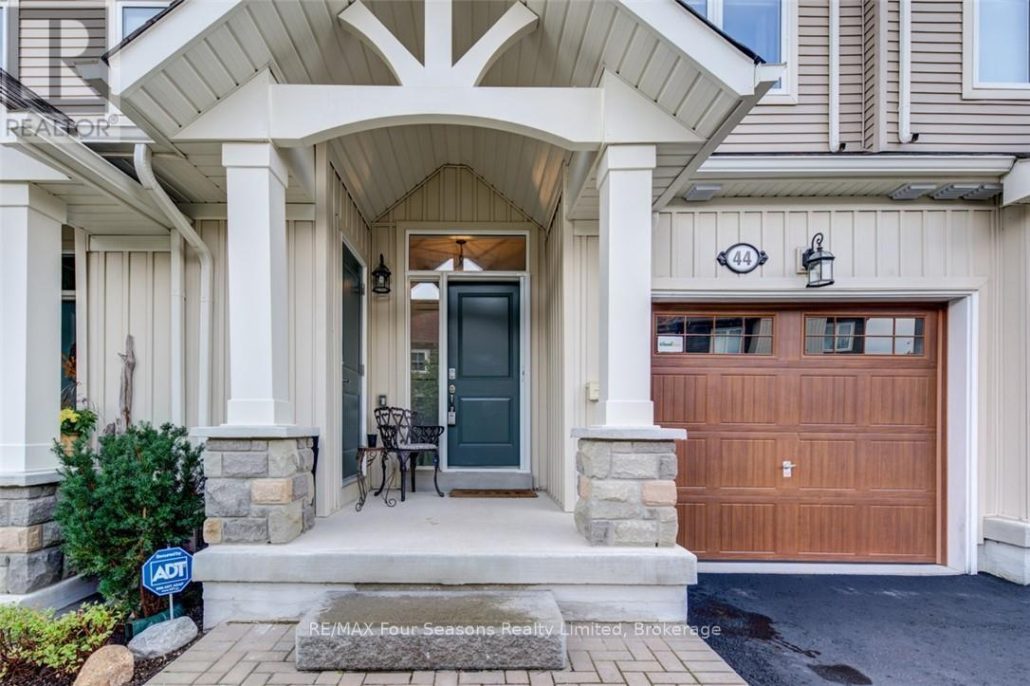 44 LETT AVENUE Collingwood