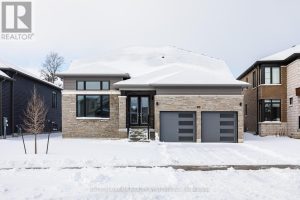 146 ROSEANNE CIRCLE Wasaga Beach