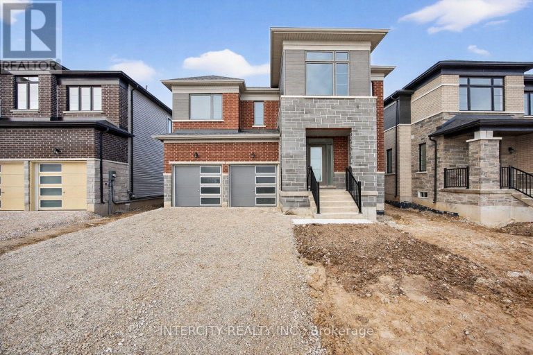 32 LEGACY CIRCLE Wasaga Beach