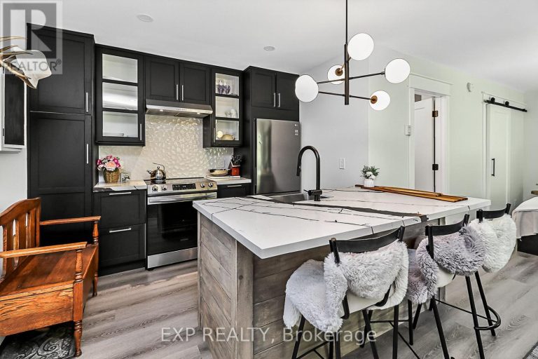 3 - 15 DAWSON DRIVE Collingwood