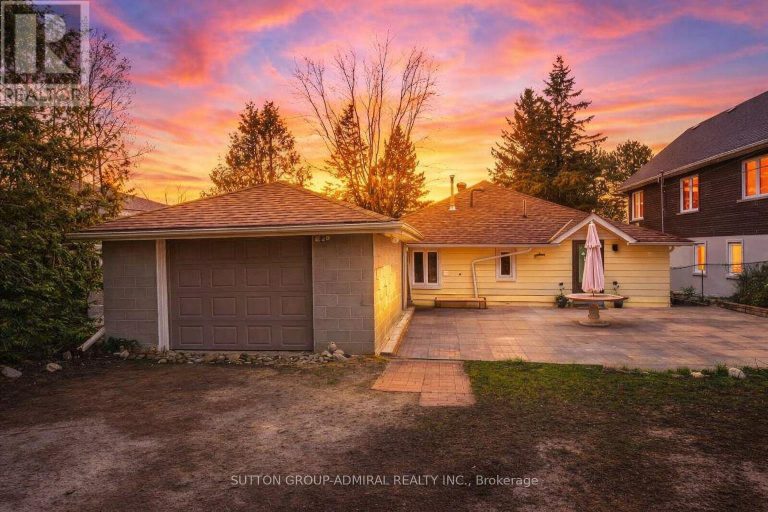 1074 RIVER ROAD E Wasaga Beach
