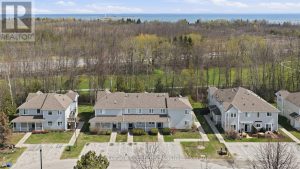 43 SUNDIAL COURT Collingwood