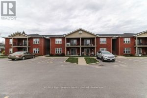 101 - 435 WALNUT STREET Collingwood