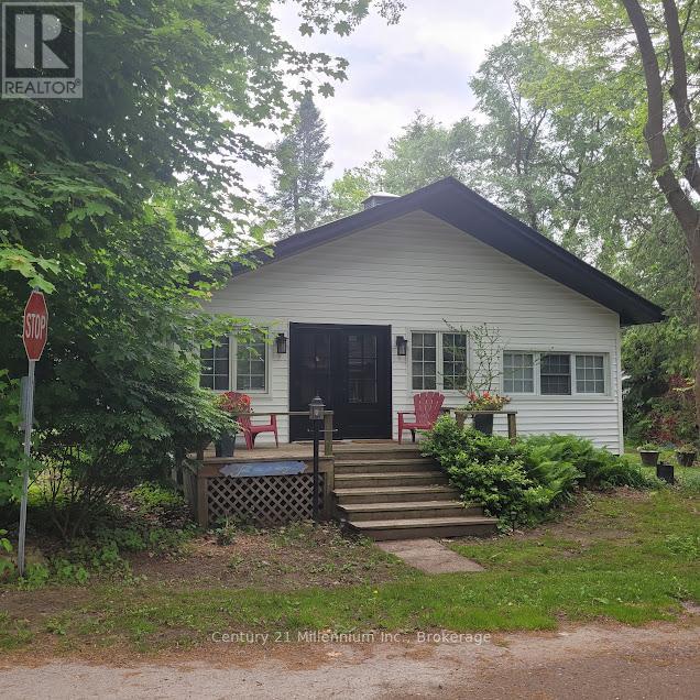 19 HASTINGS AVENUE Tiny