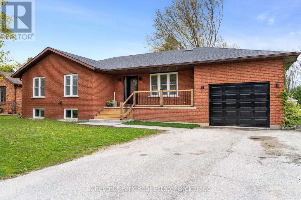 7 MCKEAN BOULEVARD Clearview (Nottawa)