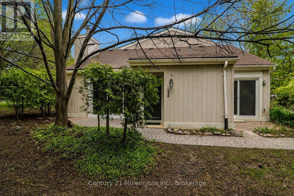 538 - 22 DAWSON DRIVE Collingwood