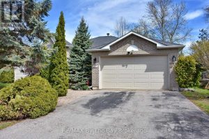 17 ACORN CRESCENT Wasaga Beach