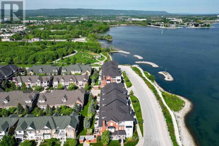 16 WHEELHOUSE CRESCENT Collingwood