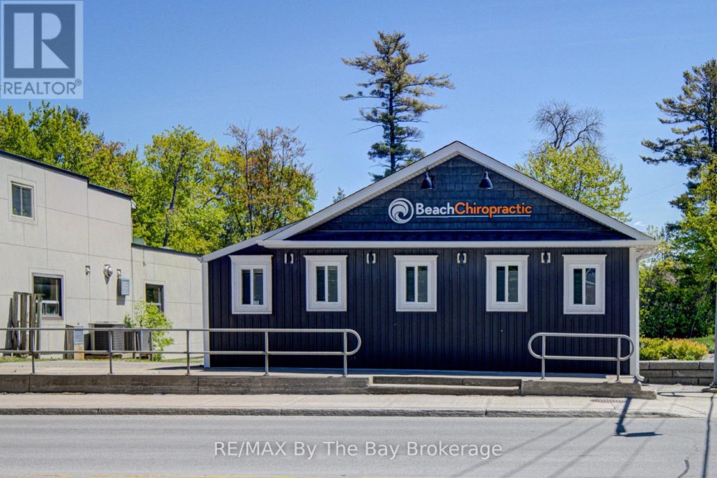 1535 MOSLEY STREET Wasaga Beach