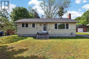 211 MCCREA DRIVE Clearview (Stayner)