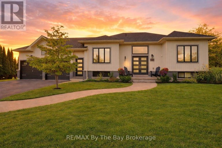18 MAPLE DRIVE Wasaga Beach