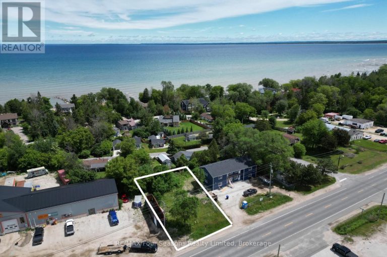 9596 BEACHWOOD ROAD Collingwood