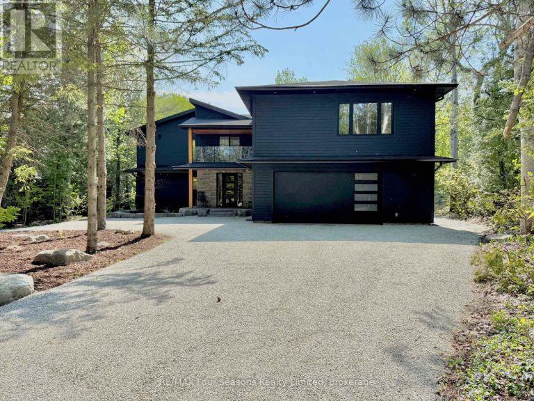 131 CHAMONIX CRESCENT Blue Mountains