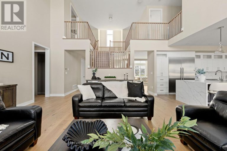 163 SPRINGSIDE CRESCENT Blue Mountains