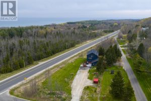 121 OLD HIGHWAY 26 Meaford