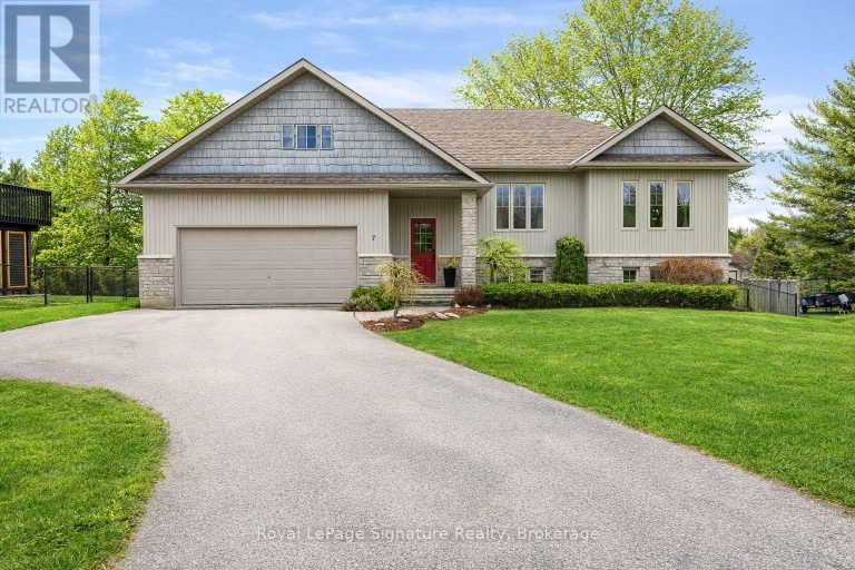 7 GRACE AVENUE Meaford