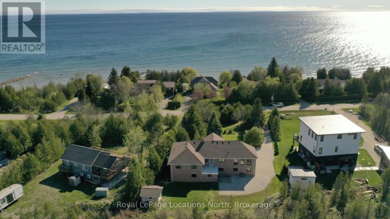 252 LAKESHORE ROAD N Meaford