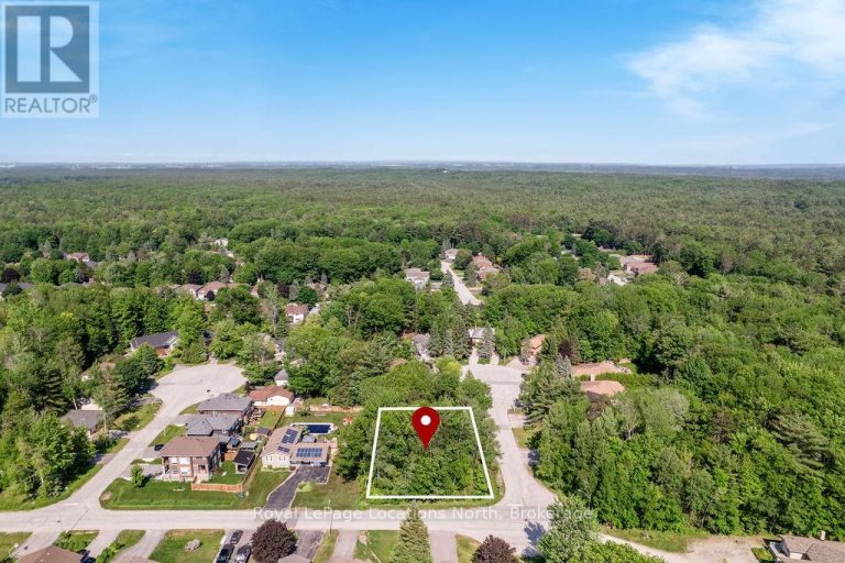 7 SMALLMAN DRIVE Wasaga Beach