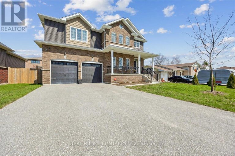 215 CENTRE STREET Clearview (Stayner)