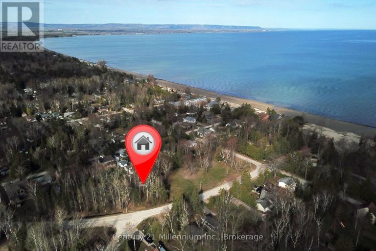 32 SUNNIDALE ROAD N Wasaga Beach