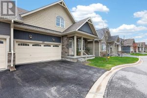 100 KARI CRESCENT Collingwood