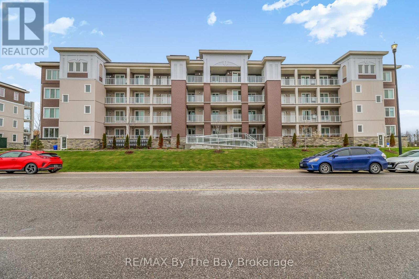 311 - 5 SPOONER CRESCENT Collingwood