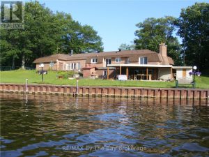 10 EDGEWATER ROAD Wasaga Beach