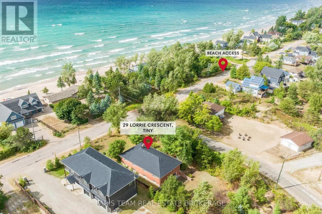 29 LORRIE CRESCENT Tiny