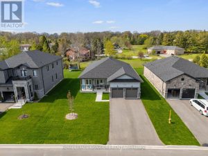8 MISTY RIDGE ROAD Wasaga Beach