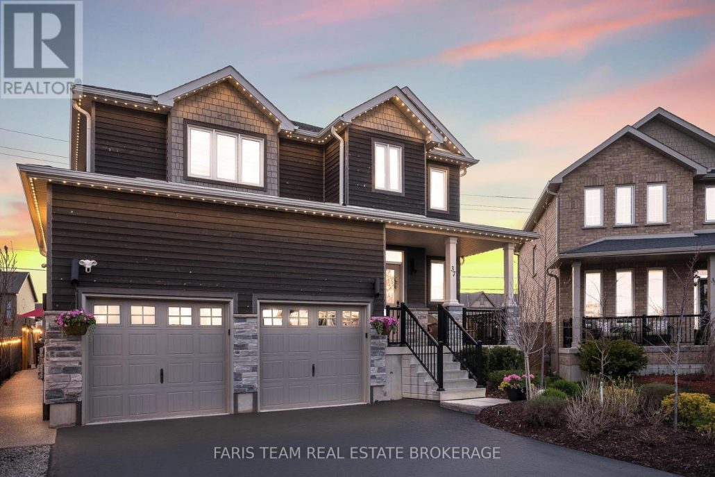 37 LOCKERBIE CRESCENT Collingwood