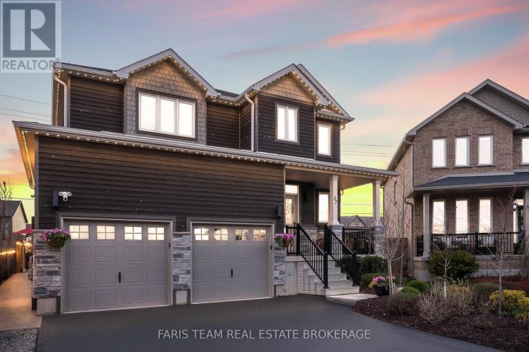 37 LOCKERBIE CRESCENT Collingwood