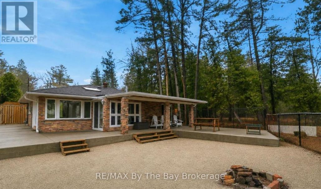 54 HOMEWOOD AVENUE Wasaga Beach