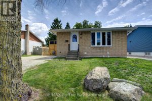 4 WATTS CRESCENT Collingwood