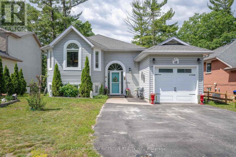 48 WESLEY AVENUE Wasaga Beach