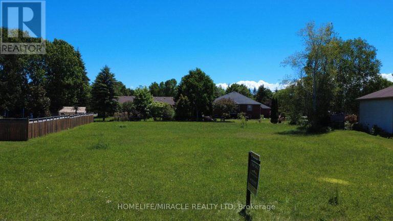 31 FAIRWAY CRESCENT Wasaga Beach
