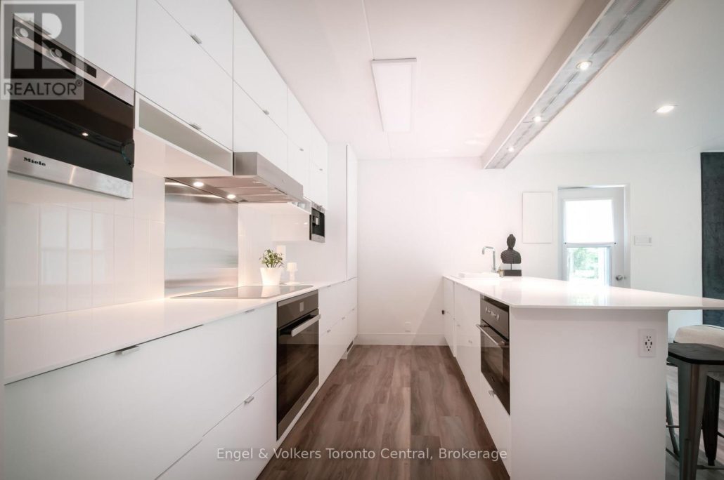 50 - 19 DAWSON DRIVE Collingwood