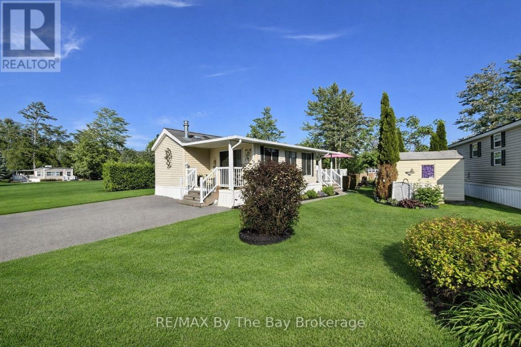 13 WHITE PINES TRAIL Wasaga Beach