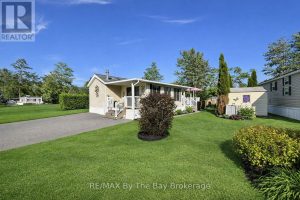 13 WHITE PINES TRAIL Wasaga Beach