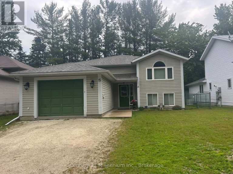 15 SAVARIN STREET Wasaga Beach