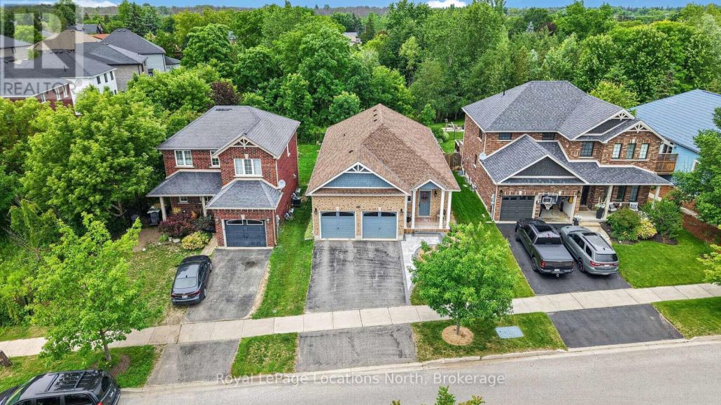 165 FINDLAY DRIVE Collingwood