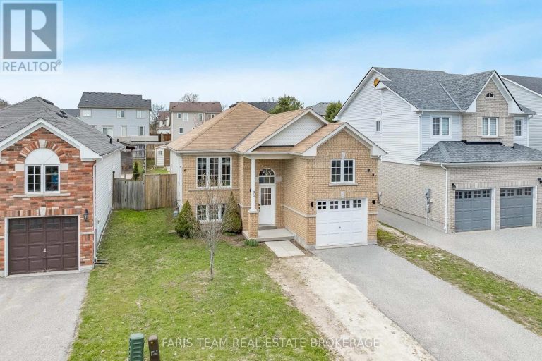 92 WESLEY AVENUE Wasaga Beach