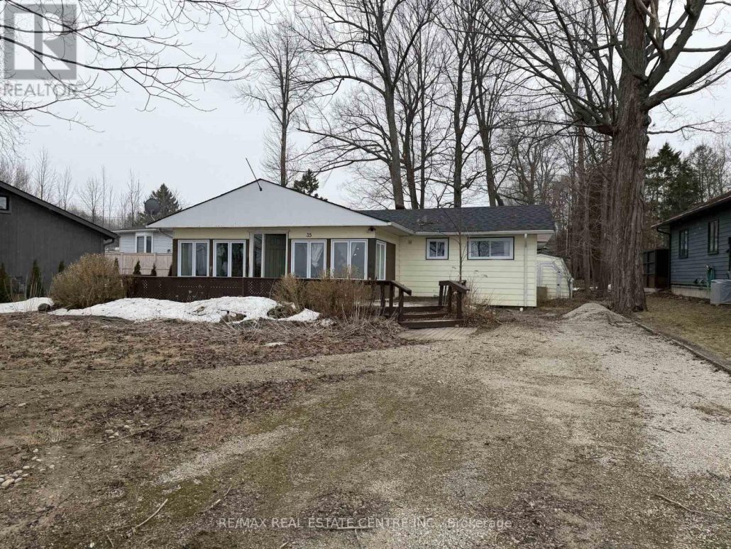 35 LAKESIDE AVENUE Meaford
