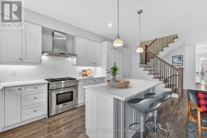 199 YELLOW BIRCH CRESCENT Blue Mountains