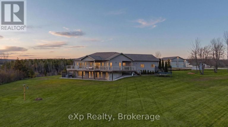 138430 112 GREY ROAD Meaford