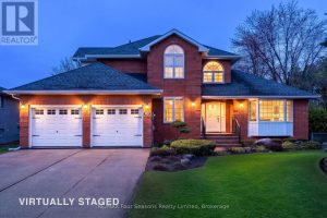 16 CARMICHAEL CRESCENT Collingwood