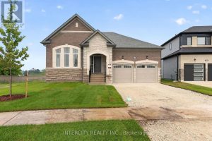 38 LEGACY CIRCLE Wasaga Beach