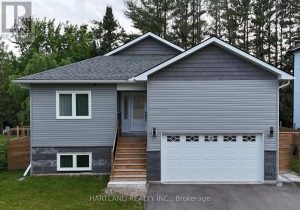 22 BERKELY STREET Wasaga Beach