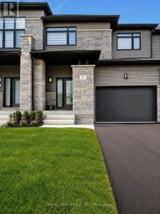 7 FEDERICA CRESCENT Wasaga Beach